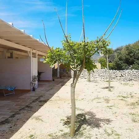 Stabilimento Lido Burrone Oda ve Kahvaltı Favignana