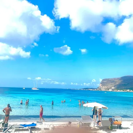 Oda ve Kahvaltı Stabilimento Lido Burrone