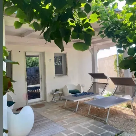 Oda ve Kahvaltı Stabilimento Lido Burrone 4*