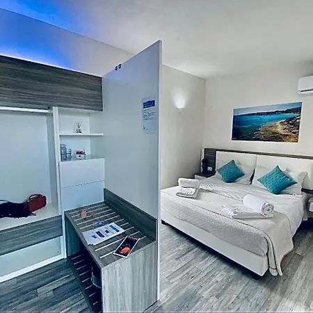 Stabilimento Lido Burrone Oda ve Kahvaltı Favignana