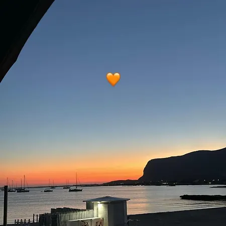 Oda ve Kahvaltı Stabilimento Lido Burrone